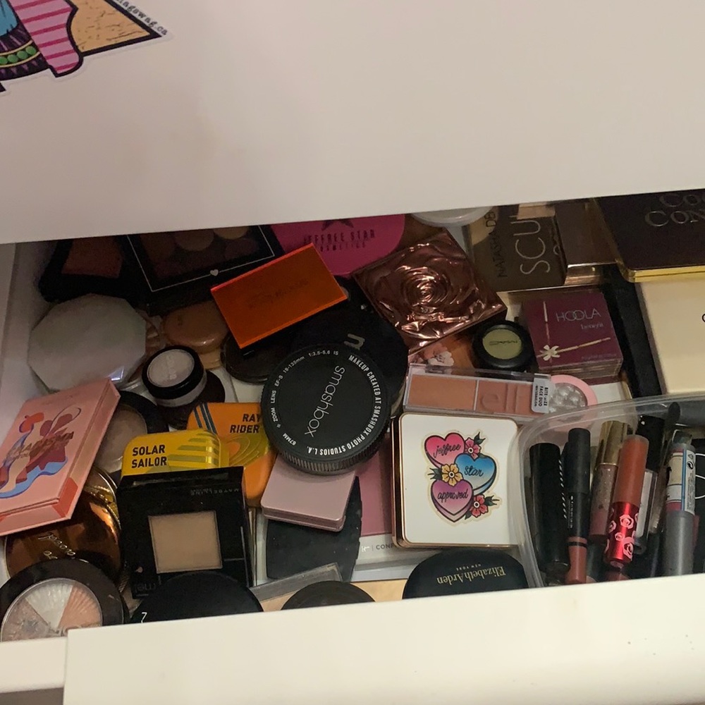 Makeup Mystery boxes! - Picture 4 of 8